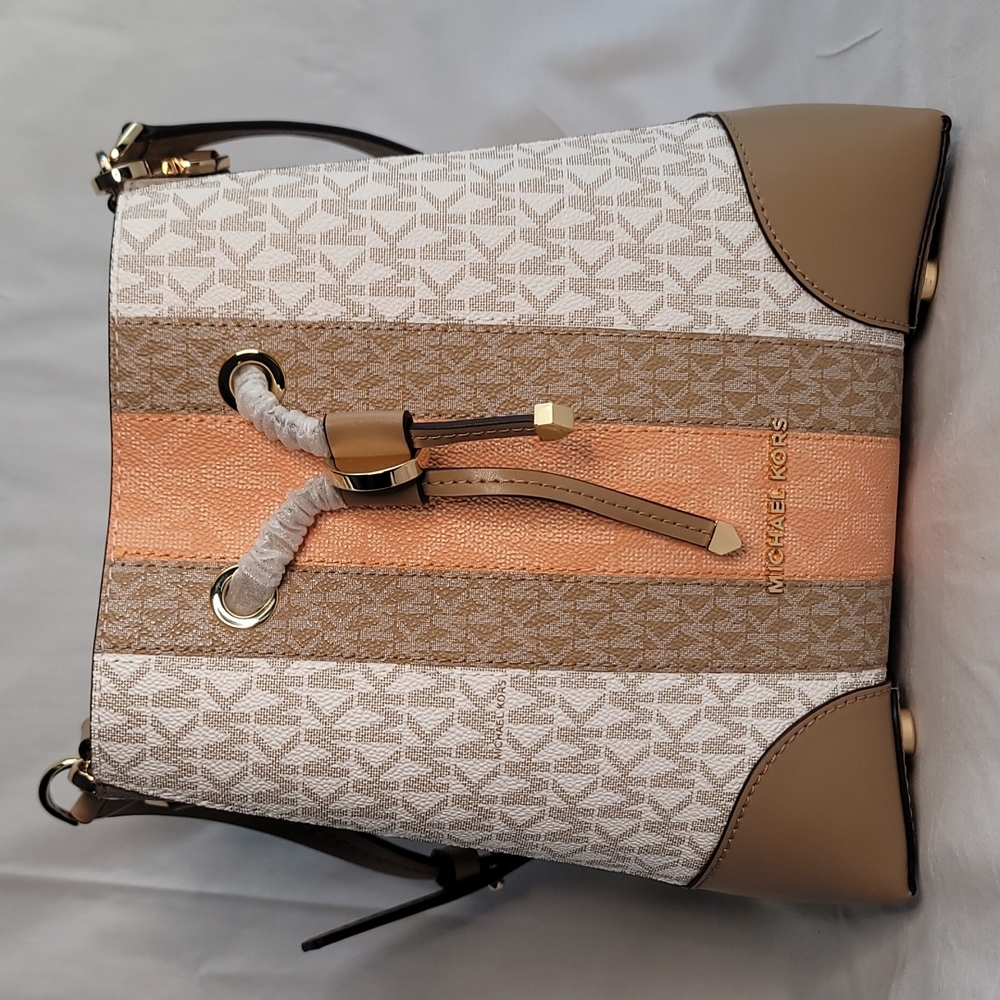 Michel Kors Signature Mercer Convertible Crossbody Bag